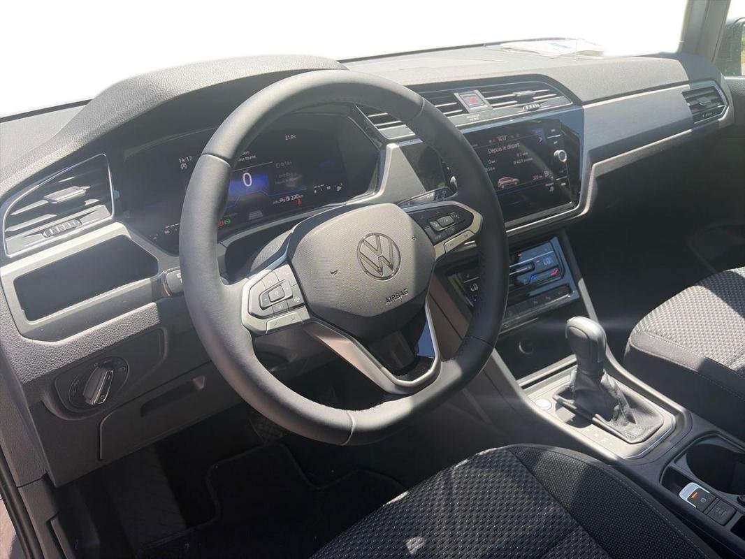 Volkswagen Touran - Photo 9