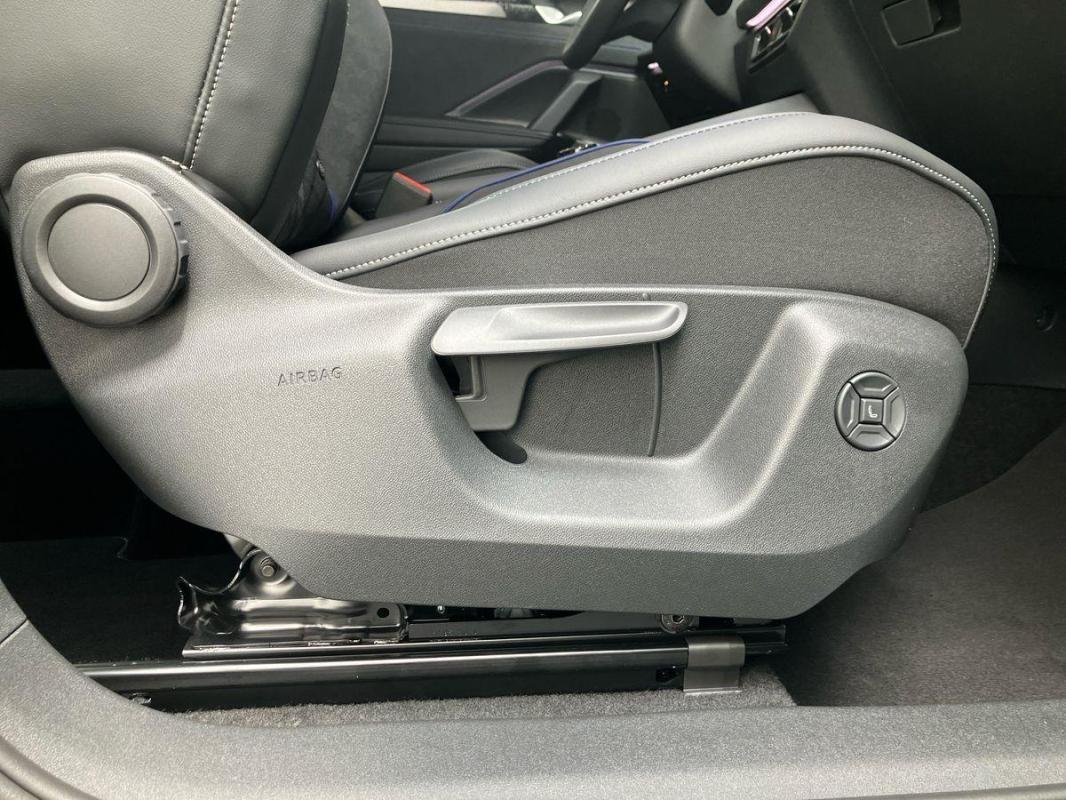 Volkswagen Tiguan - Photo 14