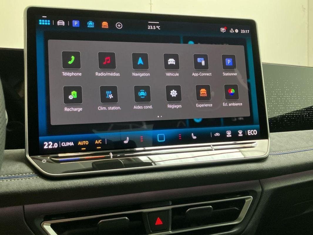 Volkswagen Tiguan - Photo 16