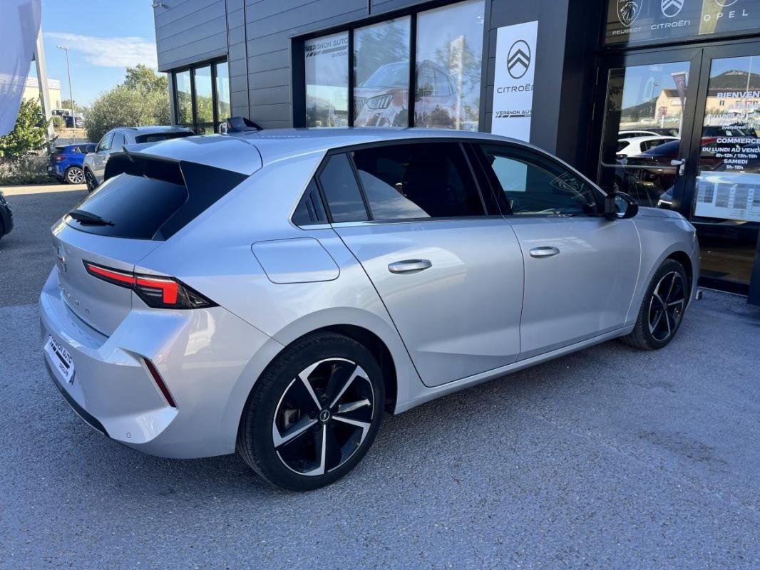 Opel Astra - Photo 3