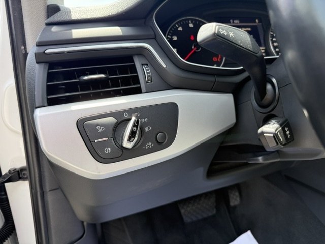 Audi A4 - Photo 10