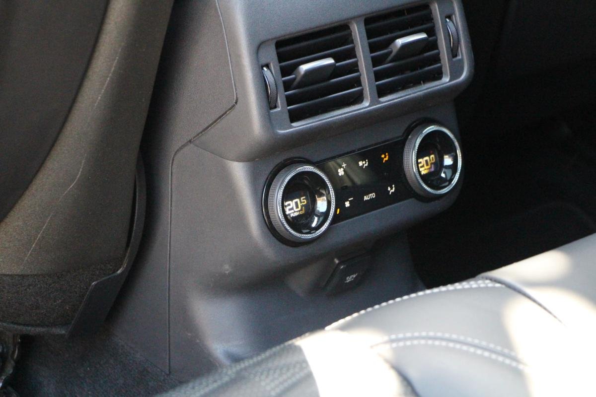 Land Rover Range Rover Velar - Photo 29