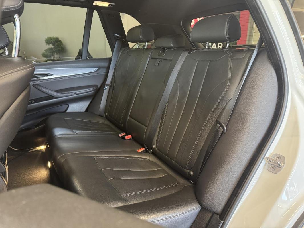 BMW X5 - Photo 16