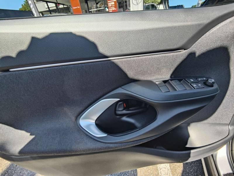 Toyota Yaris - Photo 12