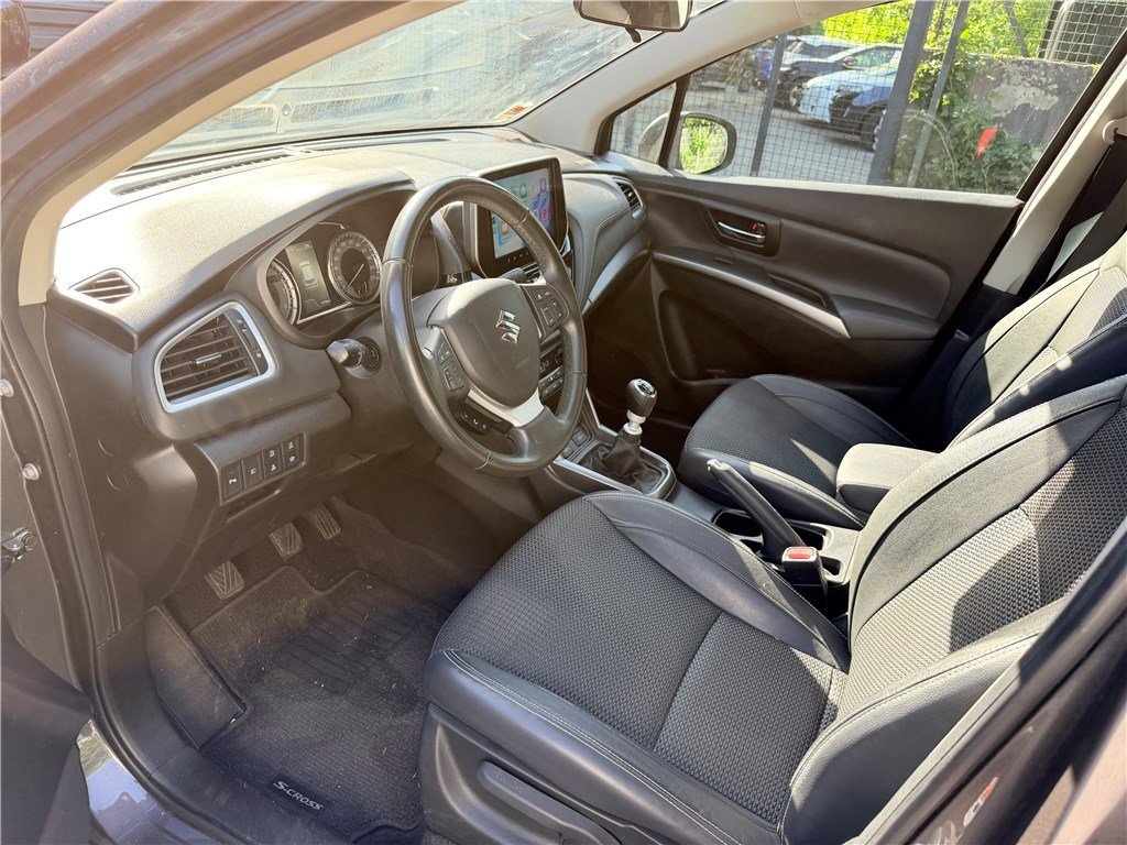 Suzuki s-cross - Photo 10