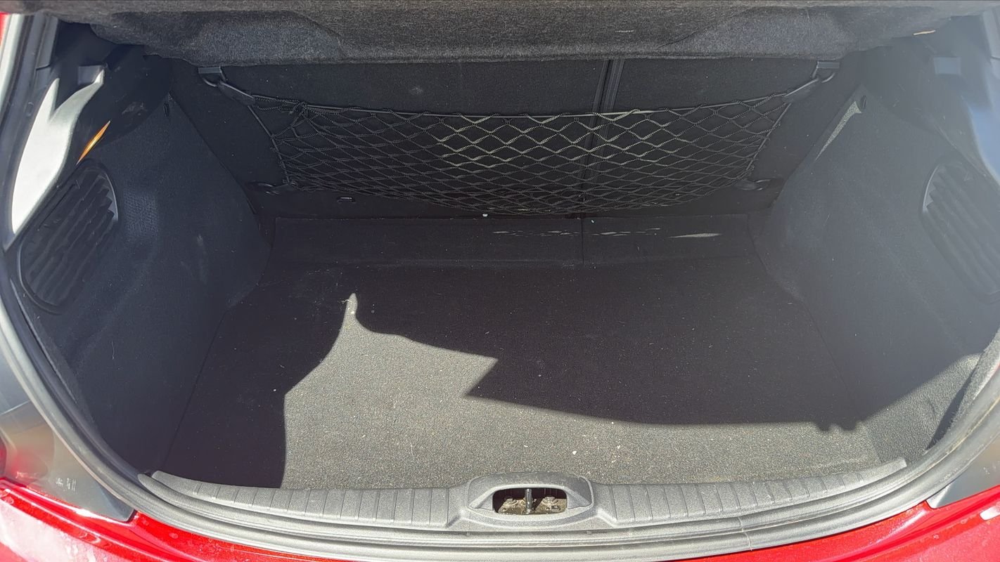 Peugeot 208 - Photo 14