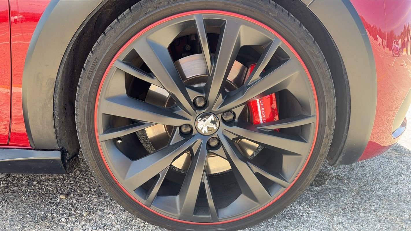 Peugeot 208 - Photo 17