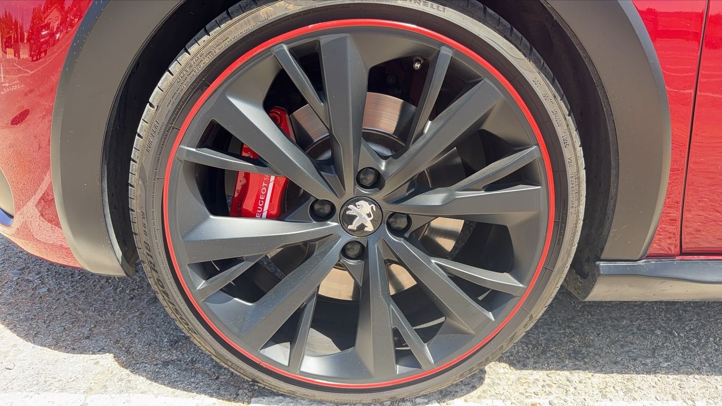 Peugeot 208 - Photo 18