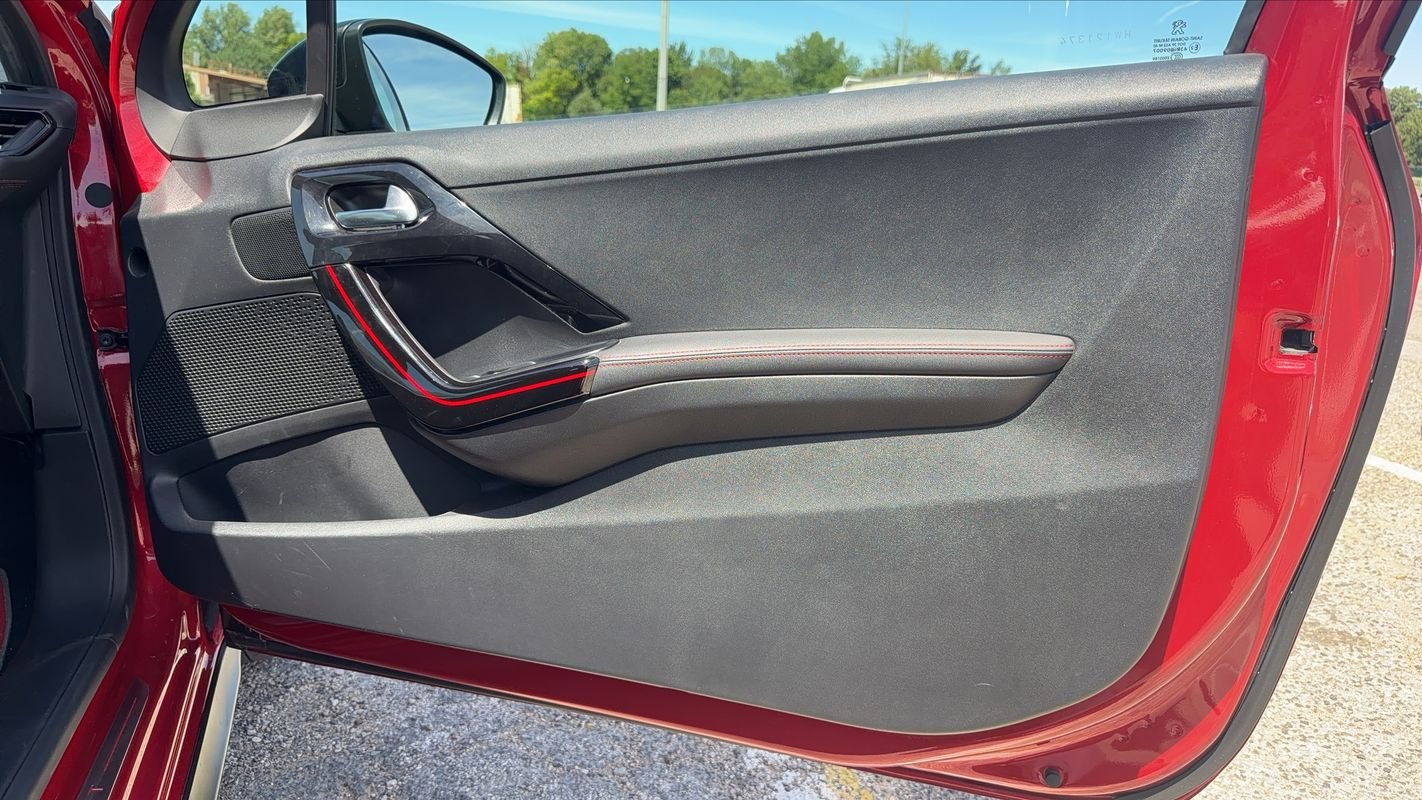 Peugeot 208 - Photo 24