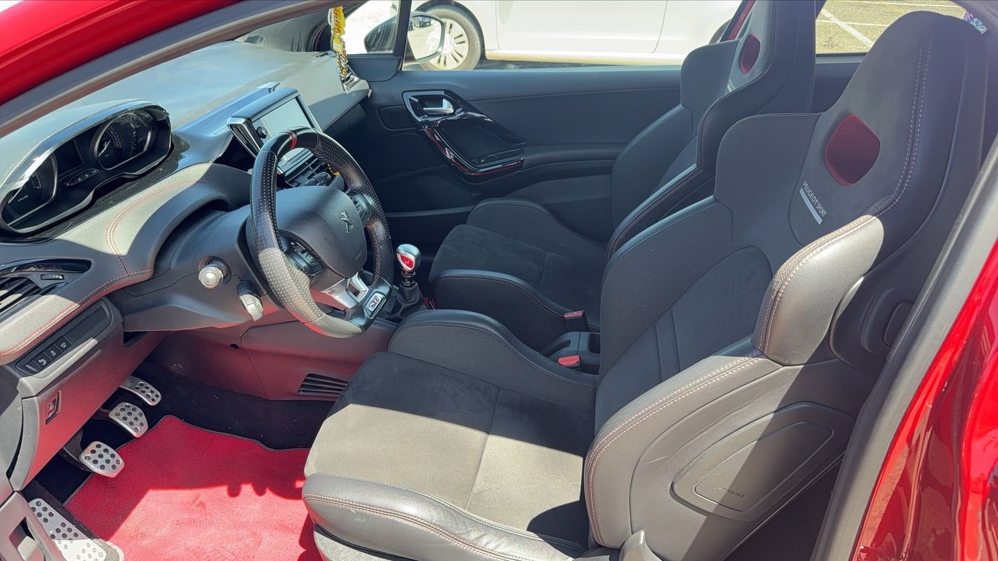 Peugeot 208 - Photo 25