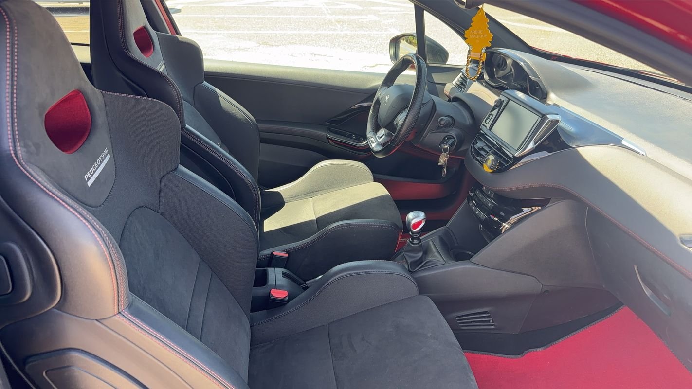 Peugeot 208 - Photo 28