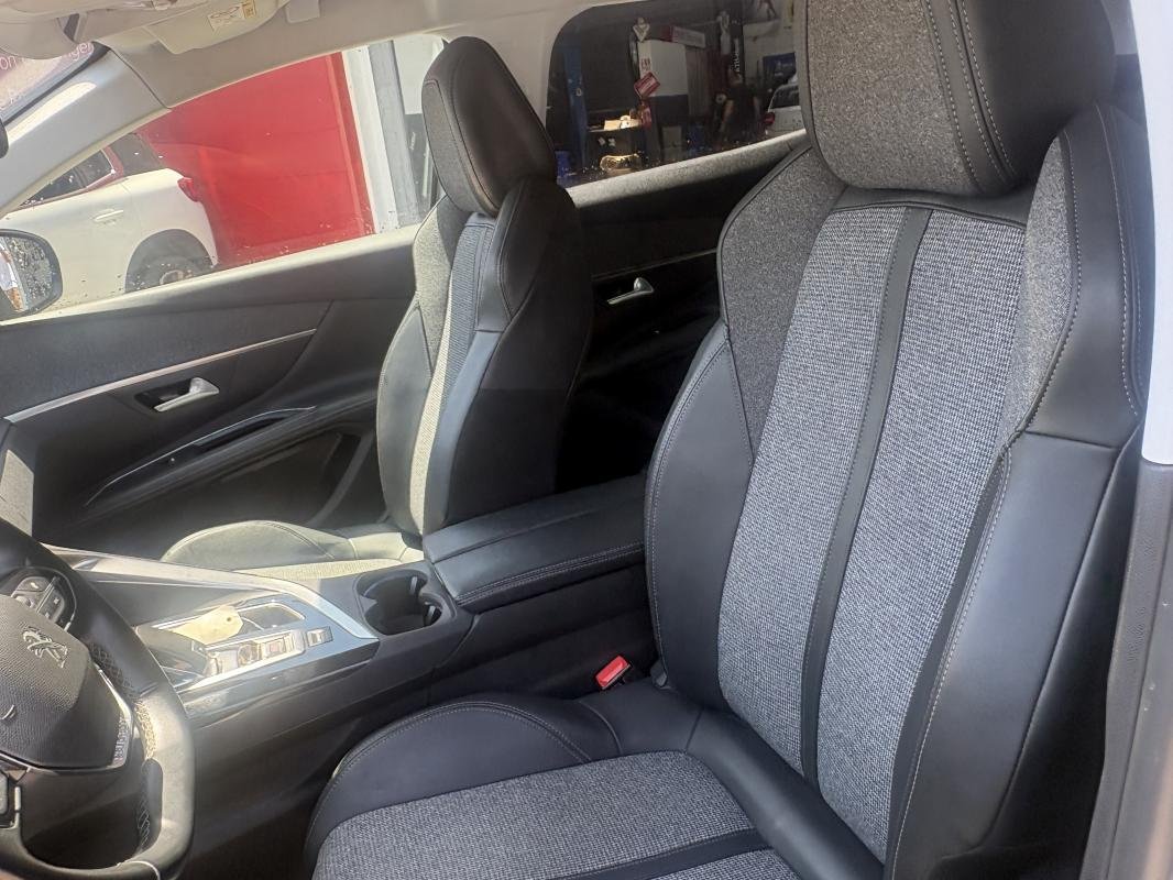 Peugeot 3008 - Photo 8