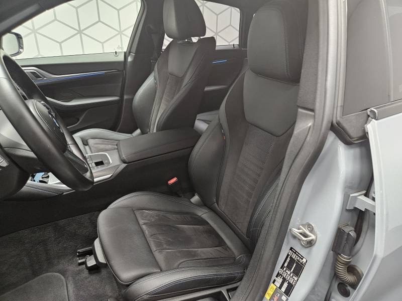 BMW i4 - Photo 30