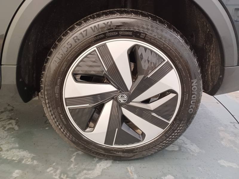 MG ZS - Photo 8
