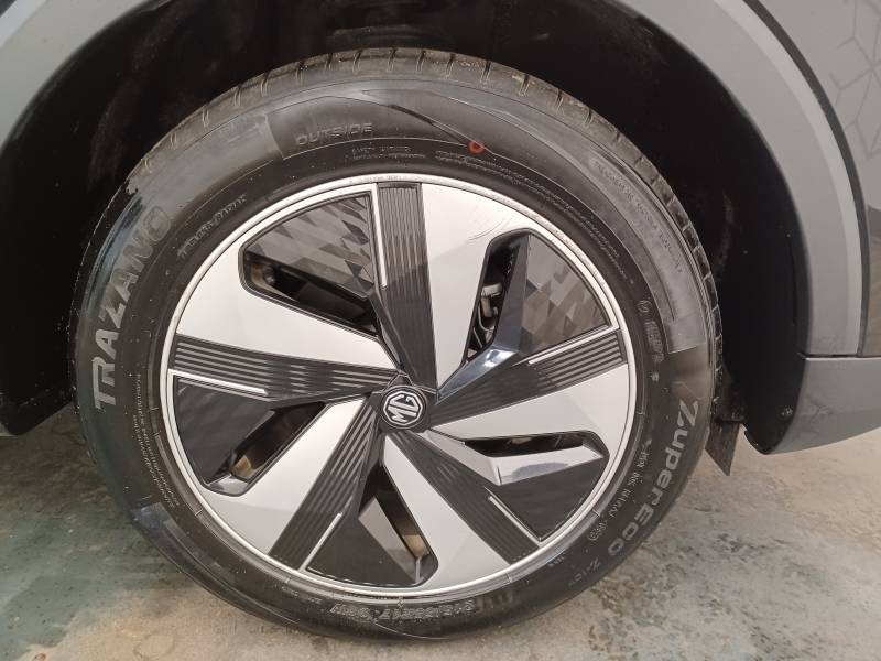 MG ZS - Photo 10