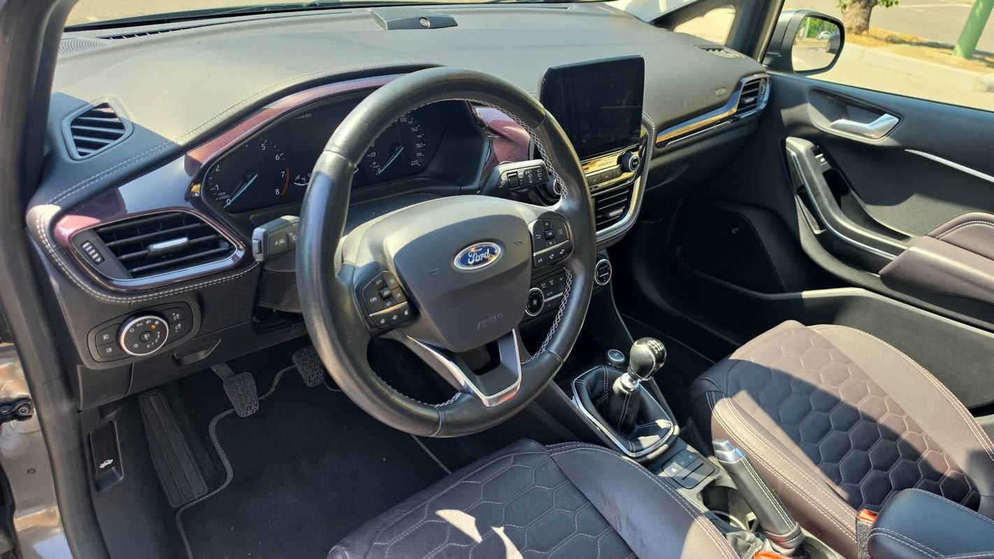 Ford Fiesta - Photo 8