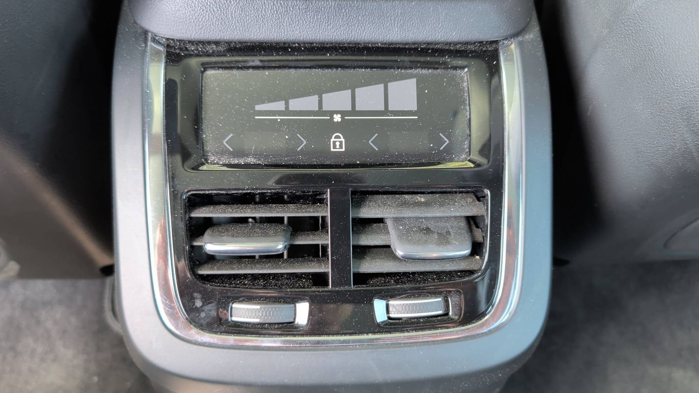 Volvo XC90 - Photo 24