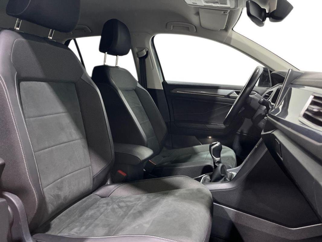 Volkswagen T-Roc - Photo 13