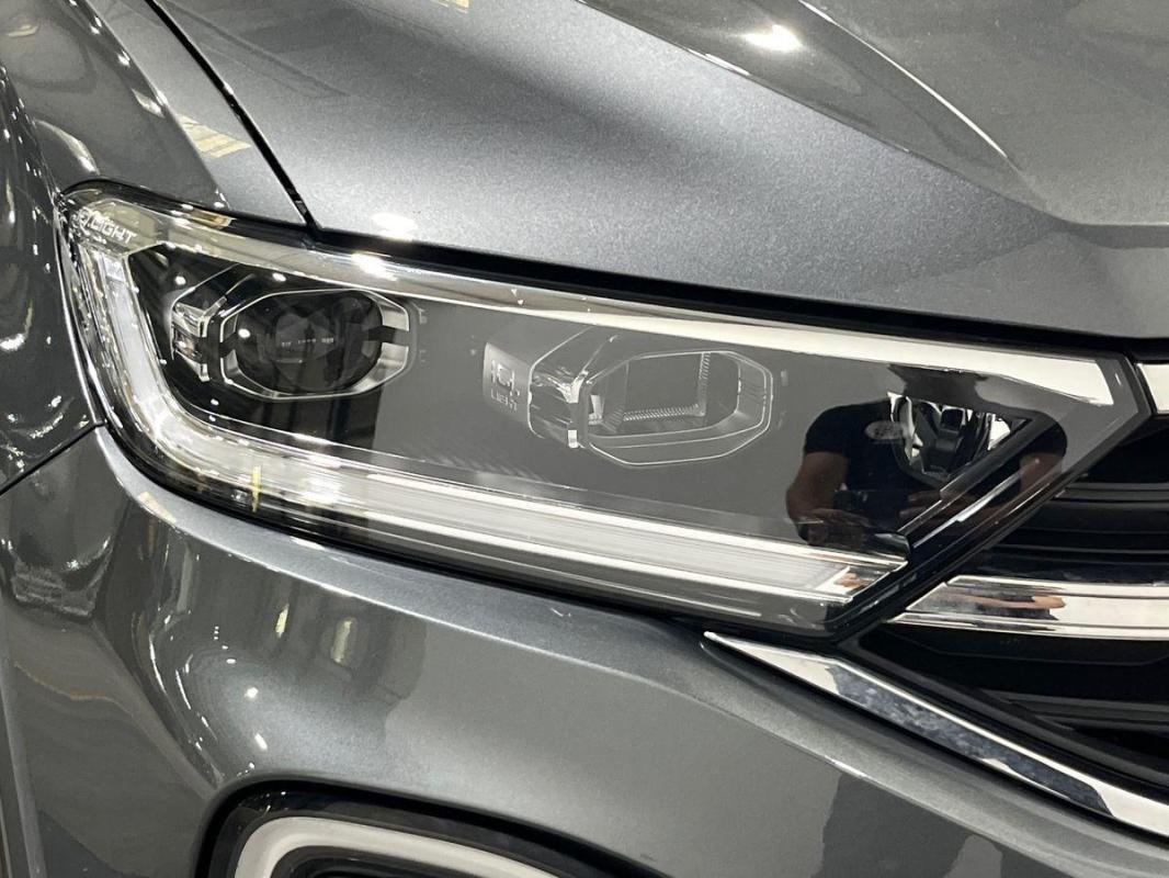 Volkswagen T-Roc - Photo 25