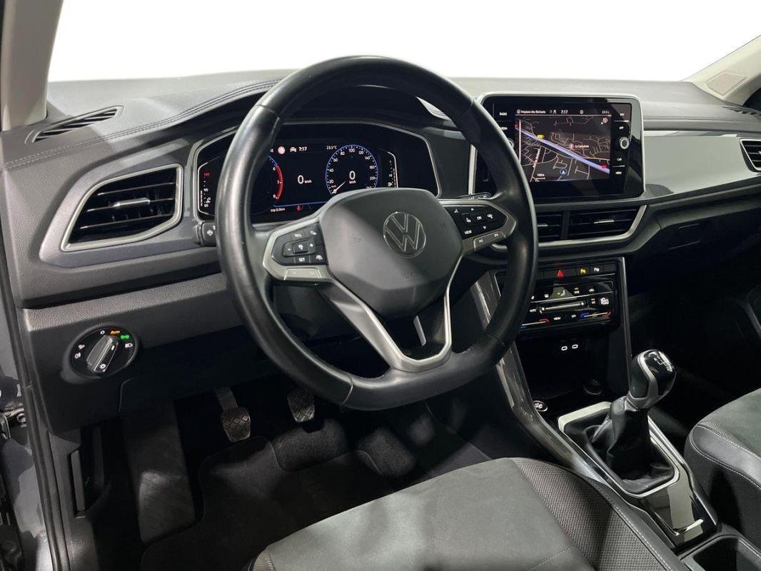 Volkswagen T-Roc - Photo 9