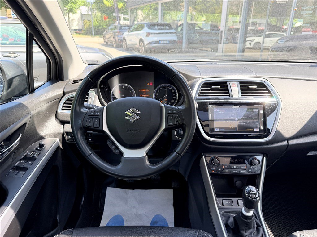 Suzuki s-cross - Photo 9