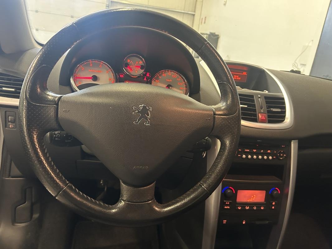 Peugeot 207 CC - Photo 8