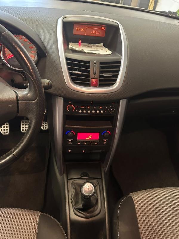 Peugeot 207 CC - Photo 9