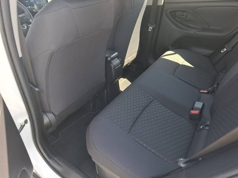 Toyota Yaris - Photo 12