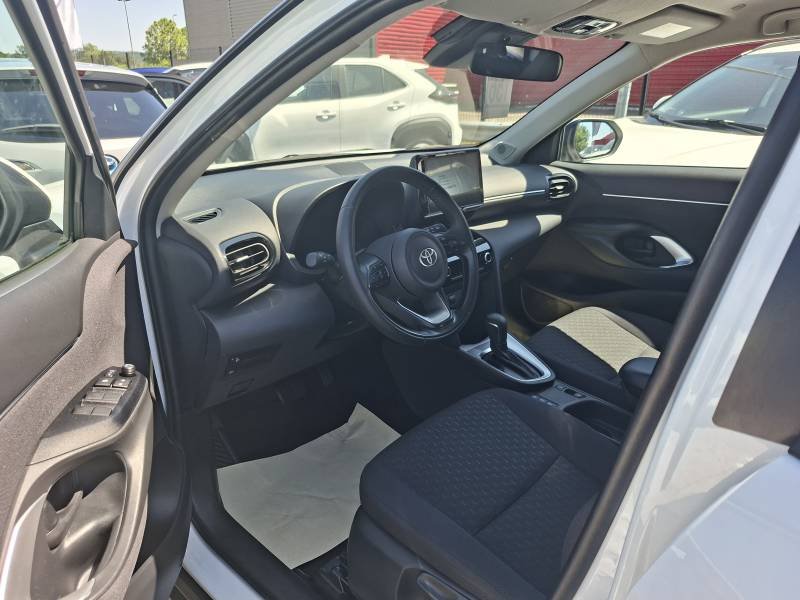 Toyota Yaris - Photo 17