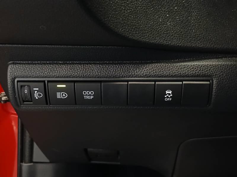 Toyota Corolla - Photo 24