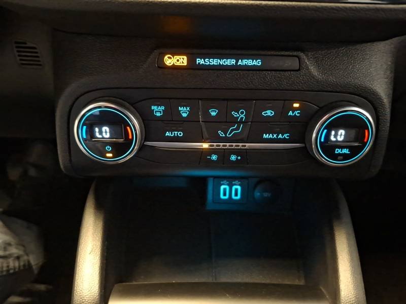 Ford Focus - Photo 24