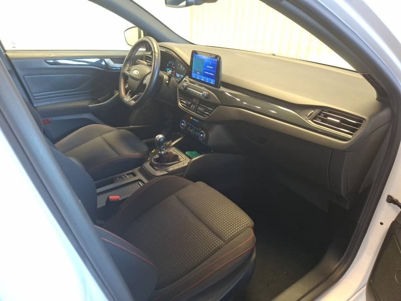 Ford Focus - Photo 9