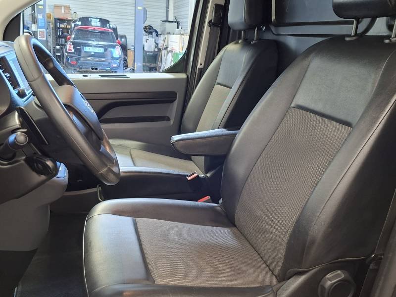 Opel Vivaro - Photo 17