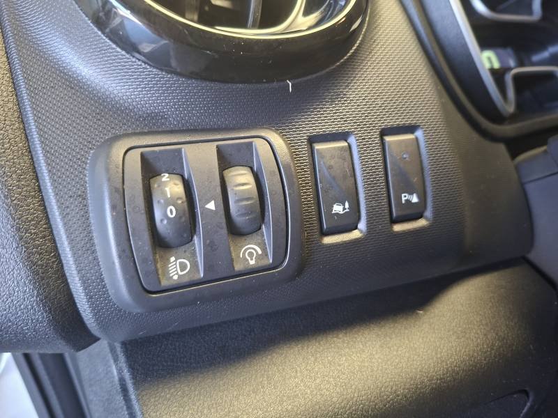 Nissan NV300 - Photo 30