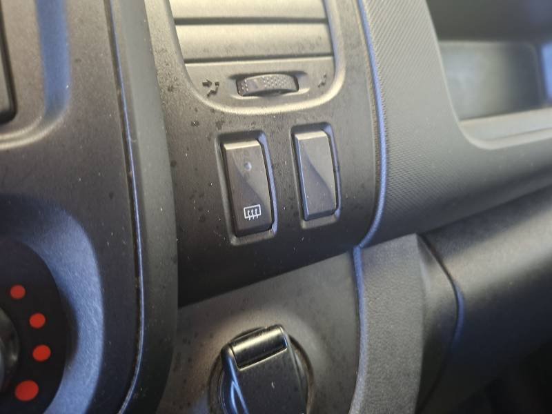 Nissan NV300 - Photo 35
