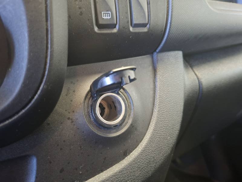 Nissan NV300 - Photo 36