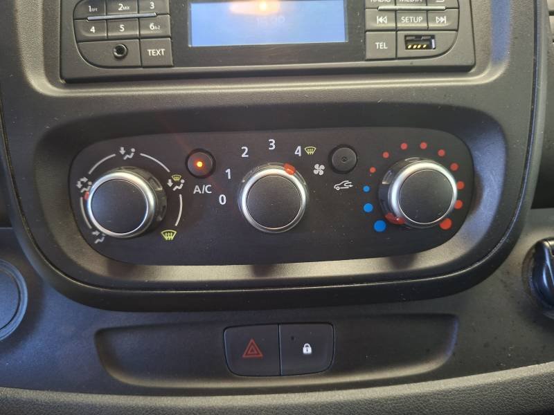 Nissan NV300 - Photo 39