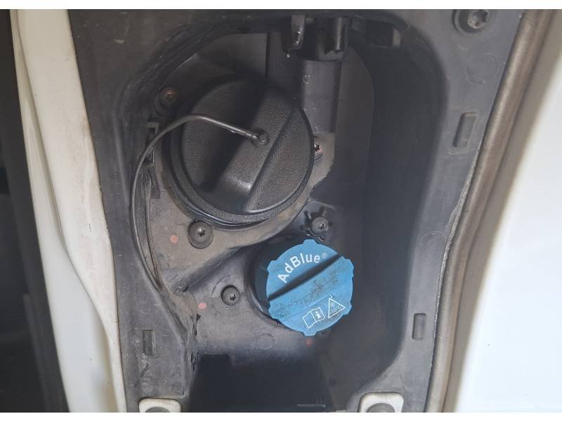 Nissan NV300 - Photo 42
