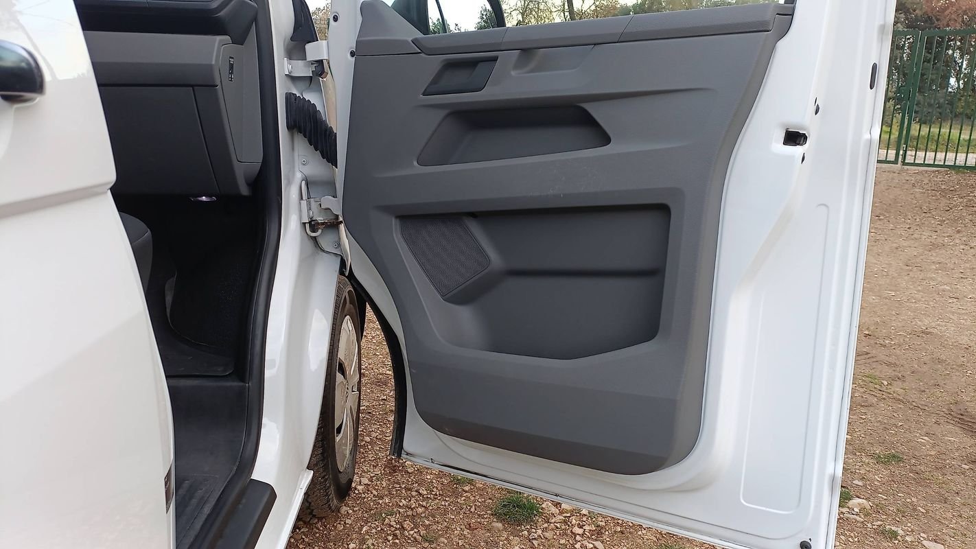 Volkswagen Transporter - Photo 23