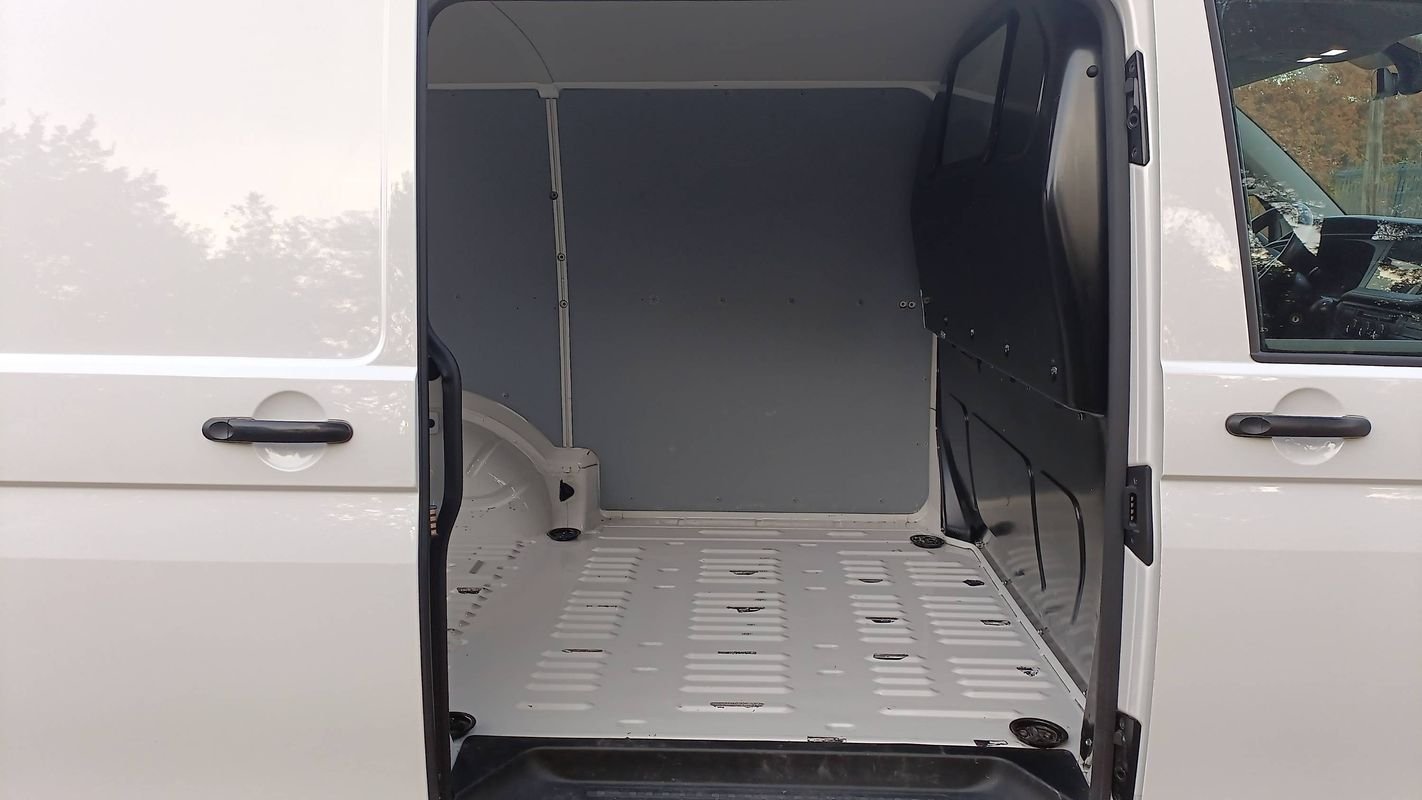 Volkswagen Transporter - Photo 25