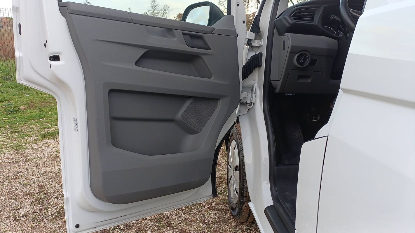 Volkswagen Transporter - Photo 7
