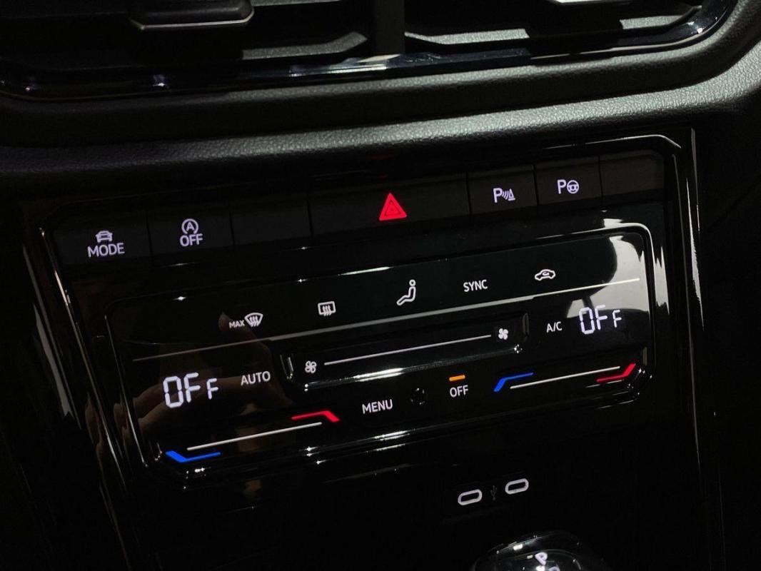 Volkswagen T-Roc - Photo 19