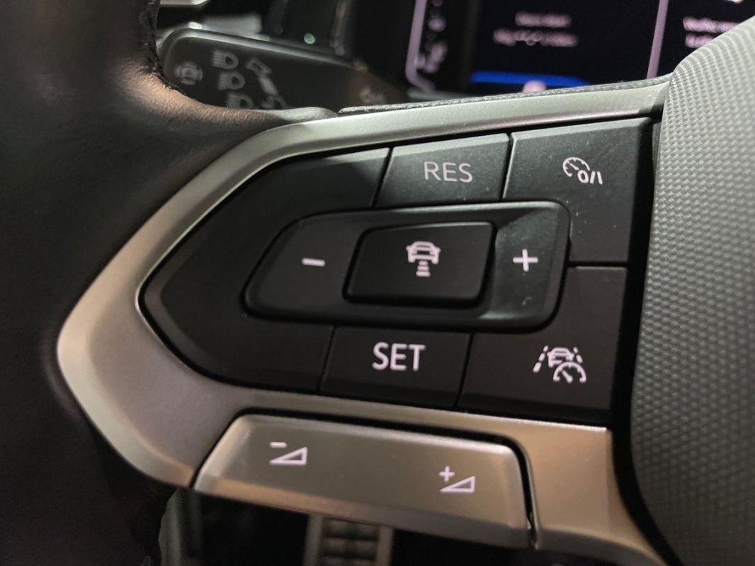 Volkswagen T-Roc - Photo 21