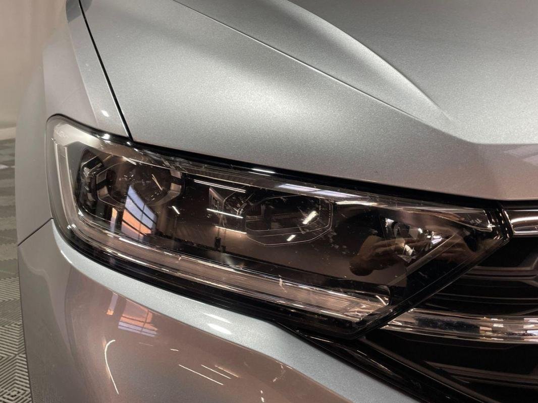 Volkswagen T-Roc - Photo 25
