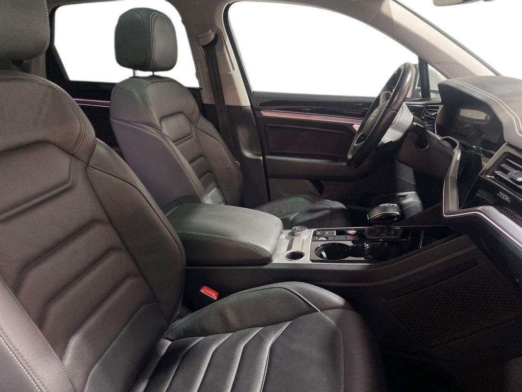 Volkswagen Touareg - Photo 13