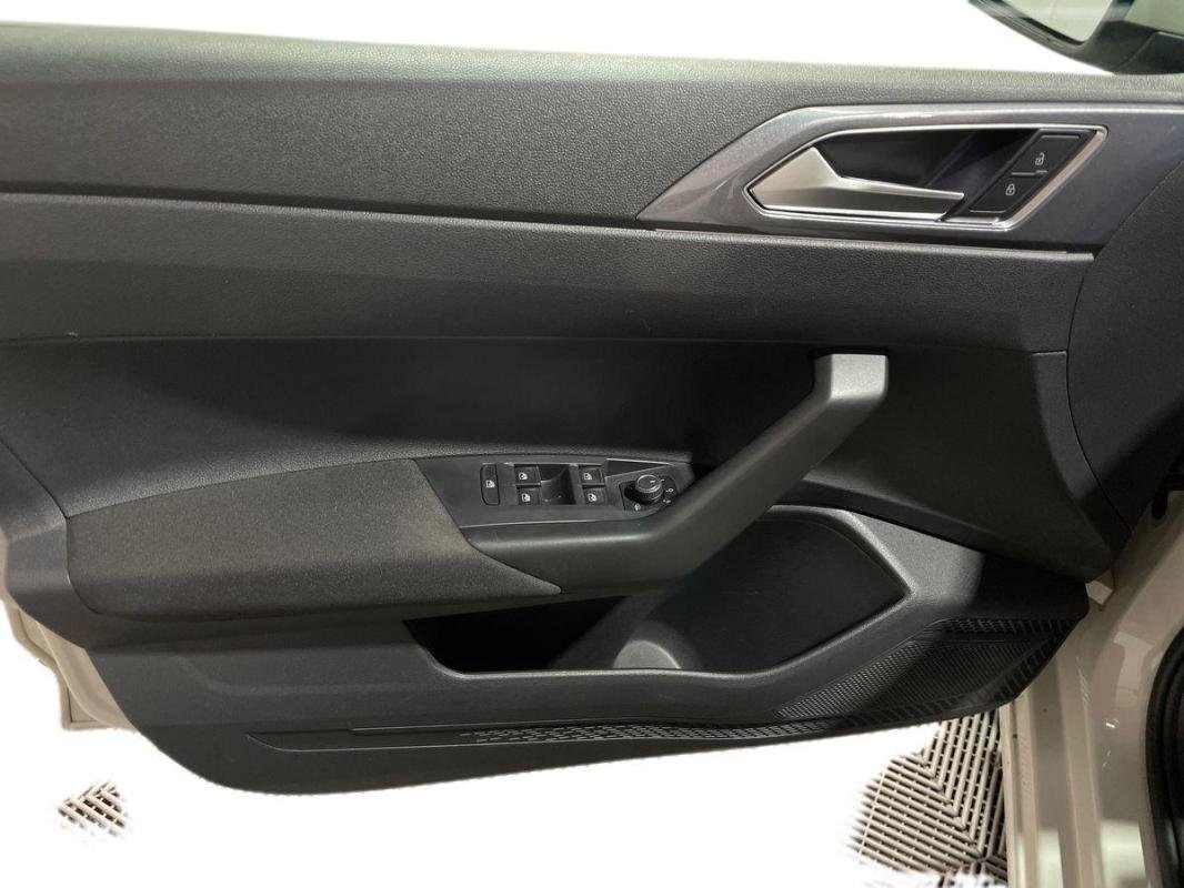 Volkswagen Polo - Photo 15