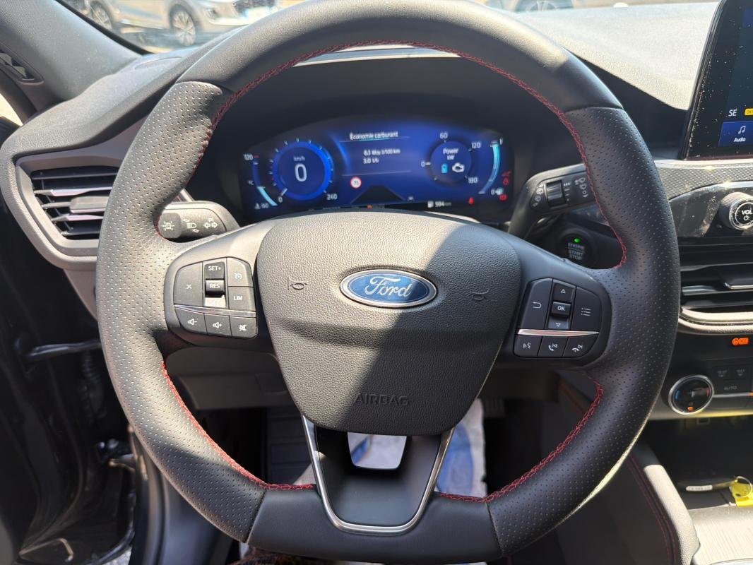Ford Kuga - Photo 16