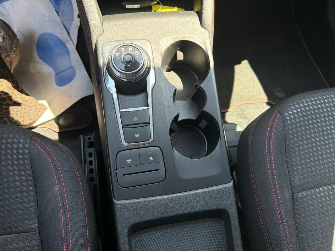 Ford Kuga - Photo 21