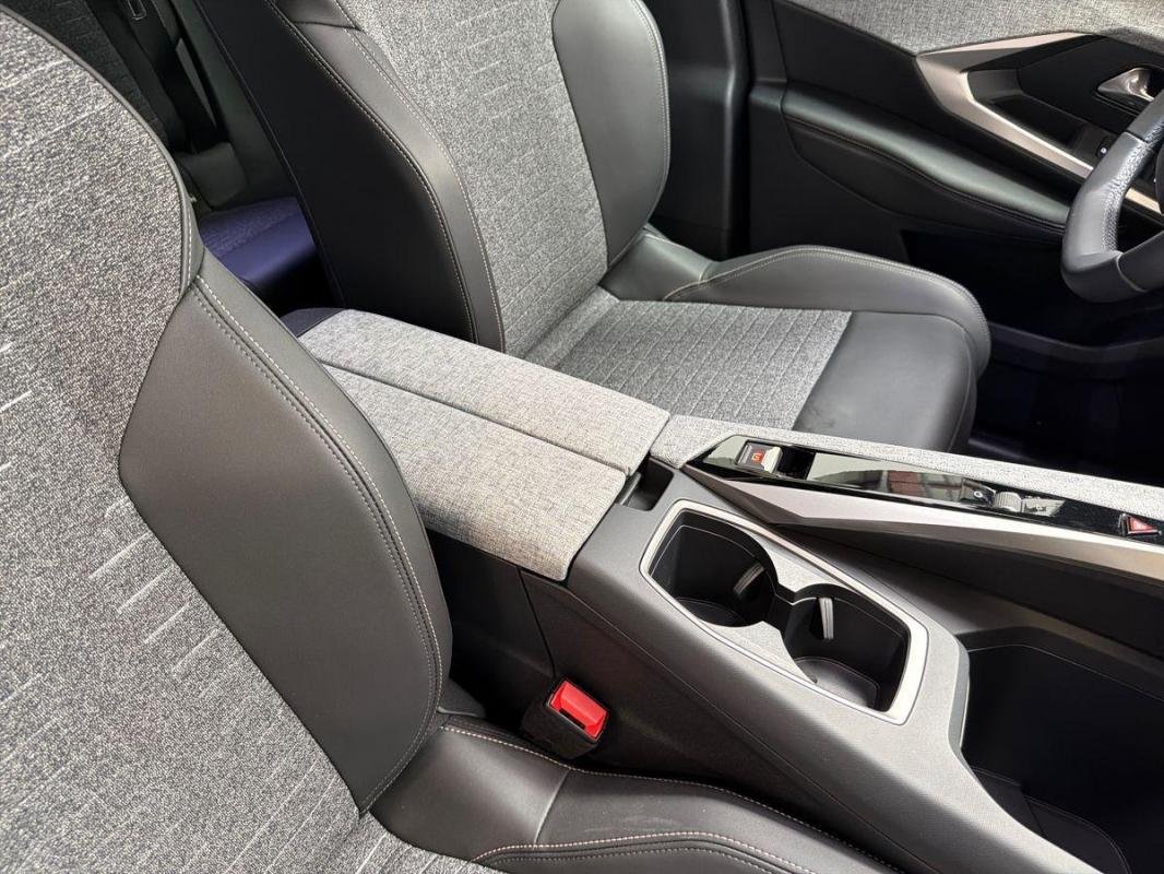 Peugeot 3008 - Photo 12