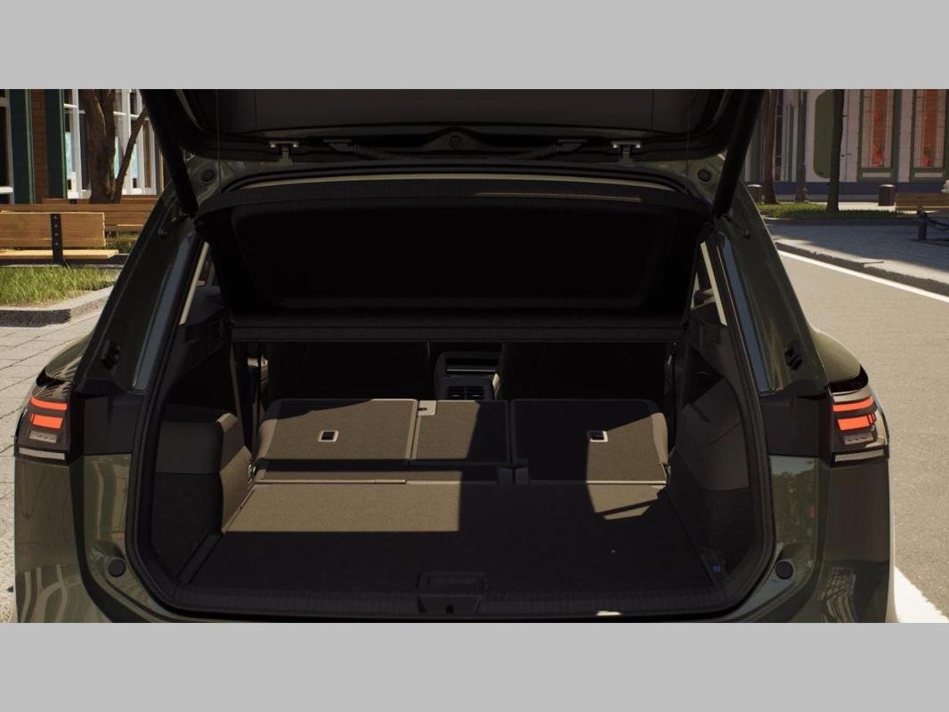 Volkswagen Tiguan - Photo 11